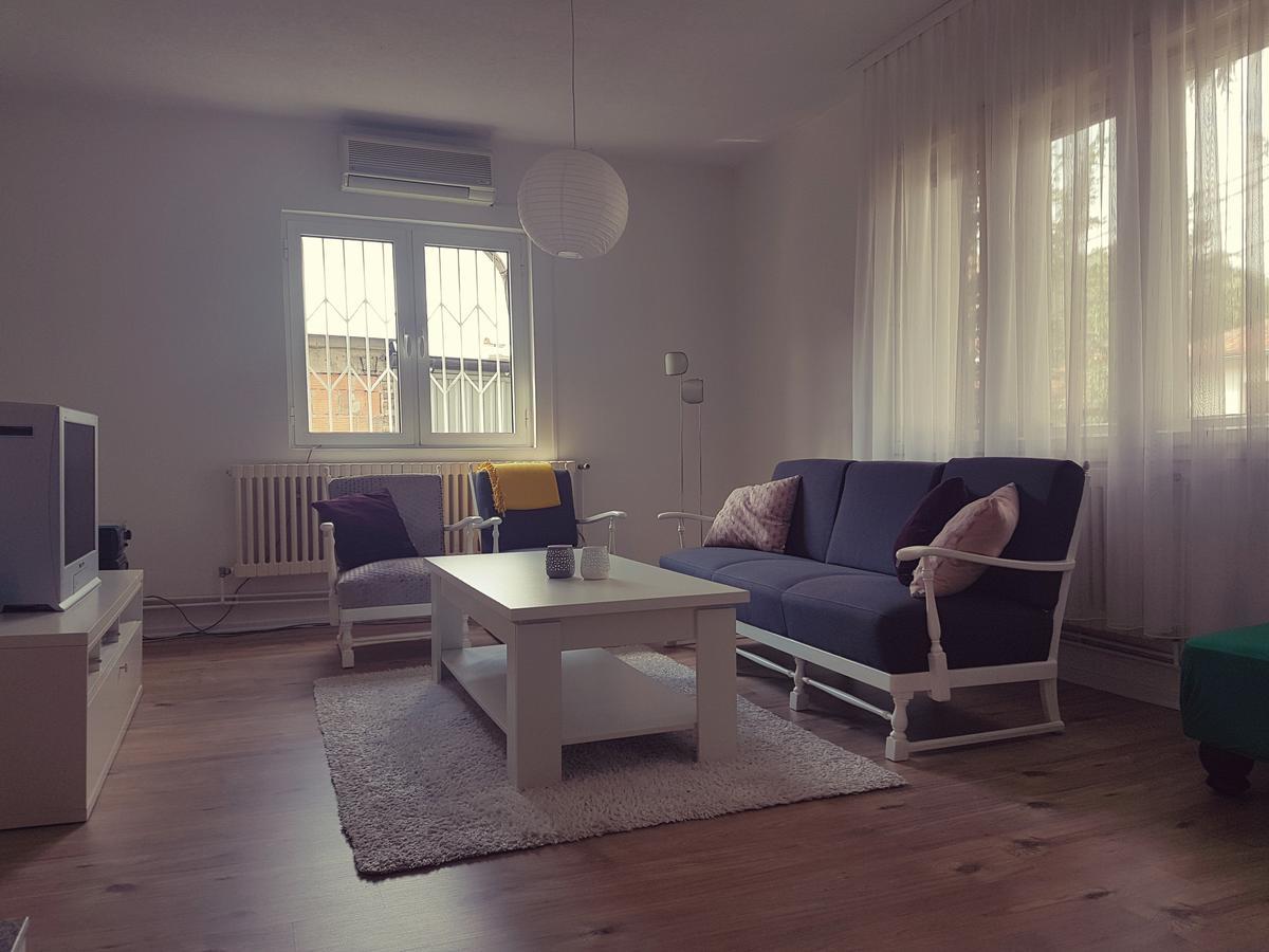 Cosy And Chic... Parking Included Apartamento Sarajevo Exterior foto