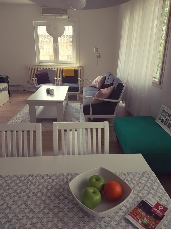 Cosy And Chic... Parking Included Apartamento Sarajevo Exterior foto
